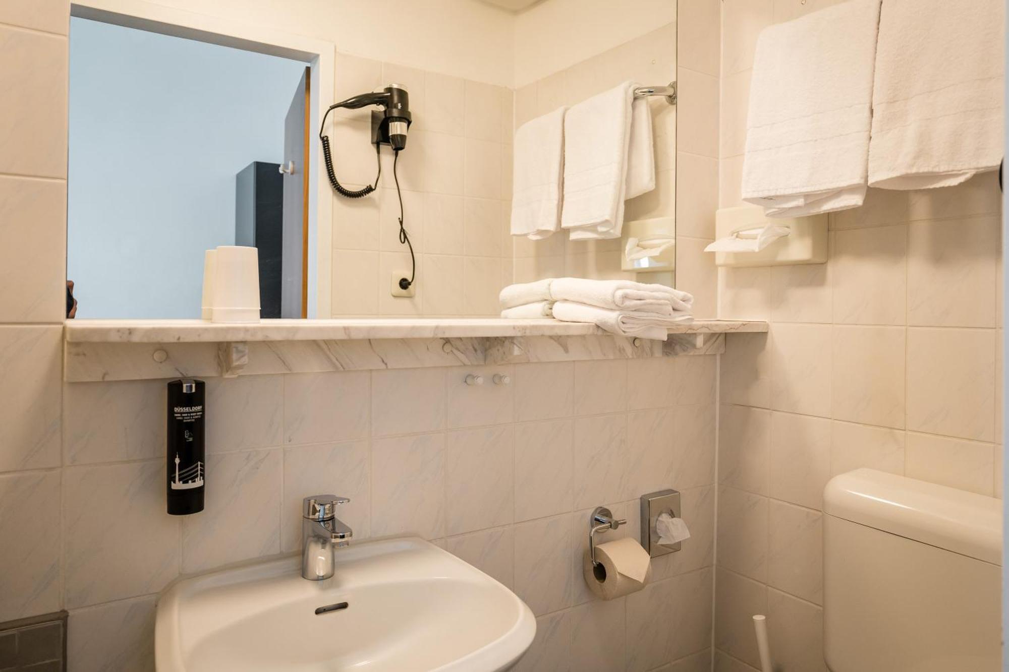 Antares Apartments Dusseldorf Luaran gambar